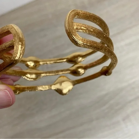 NWOT Textured Crystal Cuff Bracelet Gold & Purple - Picture 5 of 8